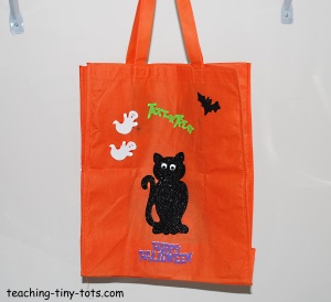 Toddler Activities Decorate A Bag For Trick Or Treating