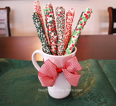 Christmas Pretzel Rods