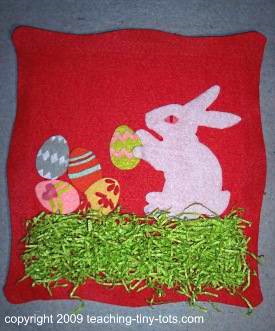 Felt Bunny Wall Hanging for Easter.
