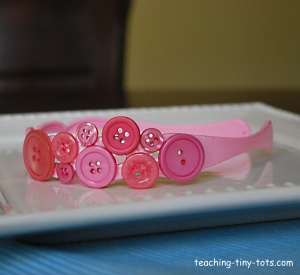 Decorate a headband with buttons