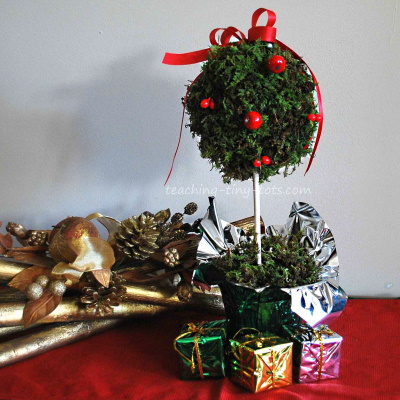 Make this Christmas Moss Topiary.