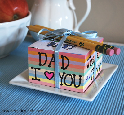 Make a personalized note cube for Father's Day.