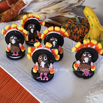 How to make oreo turkeys for Thanksgiving.