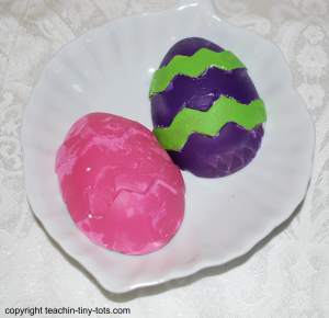 Easy Plaster of Paris Paperweights