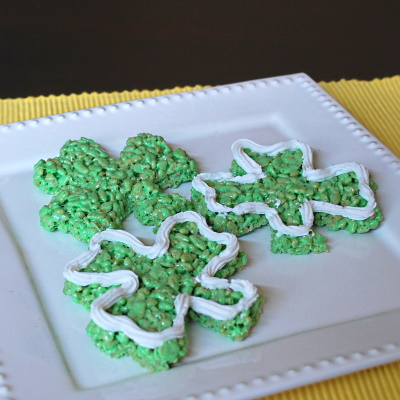 Make these delicious Shamrock Rice Krispies.