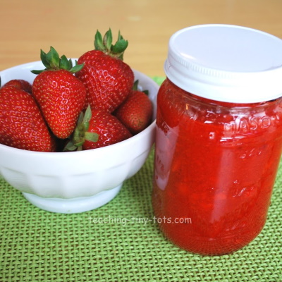 How to make easy strawberry jam.