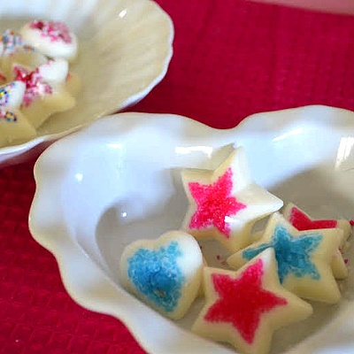 how to use molds to make chocolate
