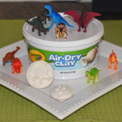 Make these dinosaur molds with air-dry clay.