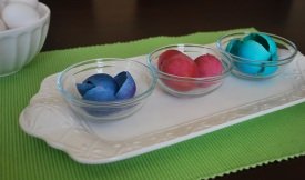 separate colored eggshells by color.